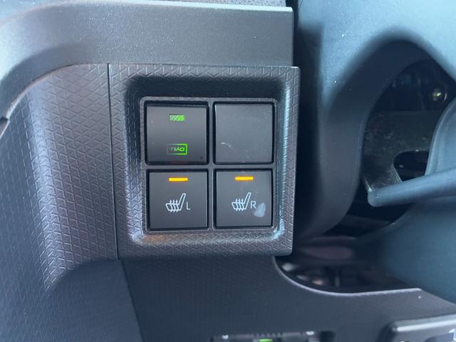 タント Ｘ　ナビゲーション　ＥＴＣ　バックカメラ　アイドリングストップ　プッシュボタンスタート　前席シートヒーター　助手席側パワースライドドア　コーナーセンサー　ＬＥＤヘッドランプ　キーフリーシステム（9枚目）