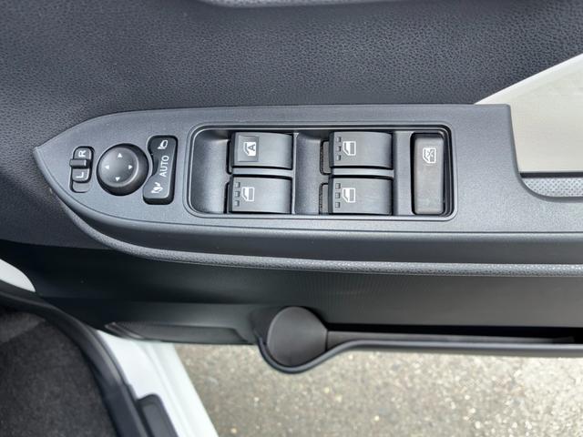 タント Ｘ　ナビゲーション　ドライブレコーダー　バックカメラ　ＬＥＤヘッドランプ　アイドリングストップ　前席シートヒーター　電動パーキング　キーフリーシステム　助手席側パワースライドドア（14枚目）