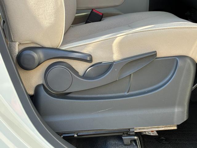 ムーヴキャンバス Ｇメイクアップ　ＳＡＩＩ　ナビゲーション　バックカメラ　ＥＴＣ　ＬＥＤヘッドランプ　プッシュボタンスタート　アイドリングストップ　両側パワースライドドア　オートエアコン　電動格納式ミラー（25枚目）