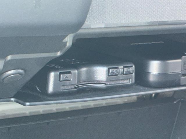 �����e�i���X�����Ђɂ��C�����������I�ʓ|�ȃI�C�������ȂǓ_���ƎԌ����Z�b�g�ɂȂ����u�����_�t���p�X�|�[�g�v��舵�����Ă���܂��B