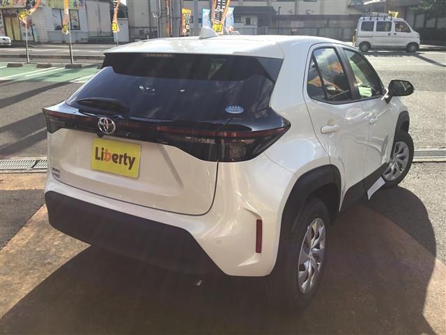 Toyota Yaris Cross X 2020 Pearl 4 Km Details Japanese Used Cars Goo Net Exchange