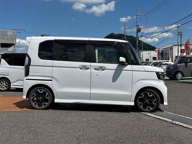 Ｎ－ＢＯＸカスタム Ｇ・Ｌターボホンダセンシング　ドライブレコーダー　ＥＴＣ　バックカメラ　両側電動スライドドア　ナビ　ＴＶ　クリアランスソナー　レーンアシスト　衝突被害軽減システム　オートライト　スマートキー　アイドリングストップ　電動格納ミラー（17枚目）