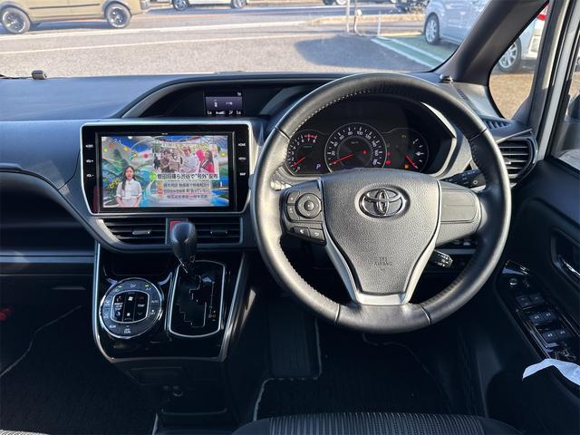 ヴォクシー ＺＳ　煌ＩＩ　ドライブレコーダー　バックカメラ　ＴＶ　クリアランスソナー　オートクルーズコントロール　レーンアシスト　衝突被害軽減システム　両側電動スライドドア　オートマチックハイビーム　オートライト（5枚目）