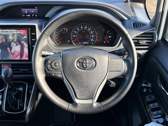 ヴォクシー ＺＳ　煌ＩＩ　ドライブレコーダー　バックカメラ　ＴＶ　クリアランスソナー　オートクルーズコントロール　レーンアシスト　衝突被害軽減システム　両側電動スライドドア　オートマチックハイビーム　オートライト（6枚目）