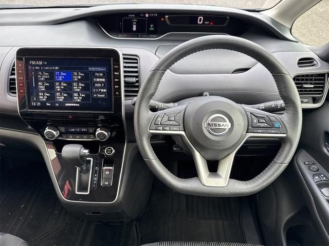 セレナ ハイウェイスターＶ　ＥＴＣ　純正１０インチナビ　ＴＶ　クリアランスソナー　オートクルーズコントロール　衝突被害軽減システム　両側電動スライドドア　オートライト　ＬＥＤヘッドランプ　スマートキー　アイドリングストップ（5枚目）