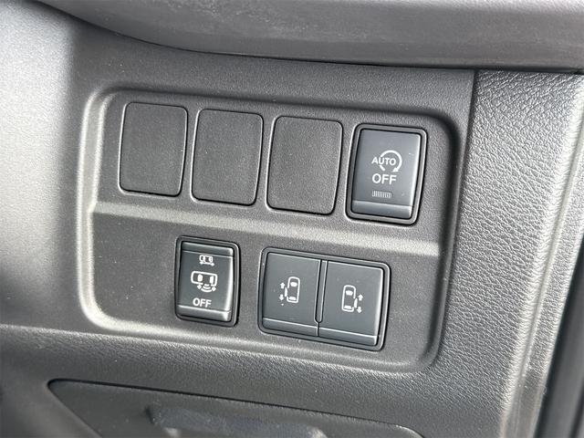 セレナ ハイウェイスターＶ　ＥＴＣ　純正１０インチナビ　ＴＶ　クリアランスソナー　オートクルーズコントロール　衝突被害軽減システム　両側電動スライドドア　オートライト　ＬＥＤヘッドランプ　スマートキー　アイドリングストップ（13枚目）