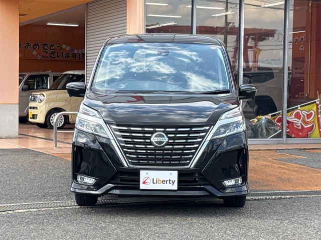 セレナ ハイウェイスターＶ　ＥＴＣ　純正１０インチナビ　ＴＶ　クリアランスソナー　オートクルーズコントロール　衝突被害軽減システム　両側電動スライドドア　オートライト　ＬＥＤヘッドランプ　スマートキー　アイドリングストップ（15枚目）