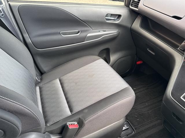 セレナ ハイウェイスターＶ　ＥＴＣ　純正１０インチナビ　ＴＶ　クリアランスソナー　オートクルーズコントロール　衝突被害軽減システム　両側電動スライドドア　オートライト　ＬＥＤヘッドランプ　スマートキー　アイドリングストップ（34枚目）