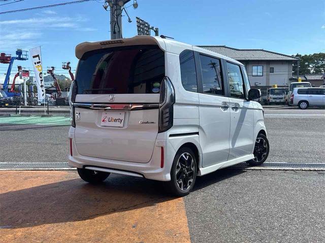 Ｎ－ＢＯＸカスタム Ｇ・Ｌターボホンダセンシング　ＥＴＣ　バックカメラ　両側電動スライドドア　ナビ　ＴＶ　クリアランスソナー　オートクルーズコントロール　レーンアシスト　衝突被害軽減システム　オートライト　スマートキー（18枚目）