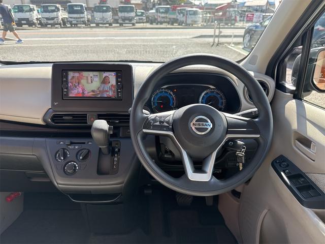 デイズ Ｓ　ＥＴＣ　バックカメラ　ＴＶ　クリアランスソナー　オートライト　アイドリングストップ　電動格納ミラー　ベンチシート　ＣＶＴ　ＡＢＳ　ＣＤ　ＵＳＢ　ミュージックプレイヤー接続可　Ｂｌｕｅｔｏｏｔｈ（5枚目）