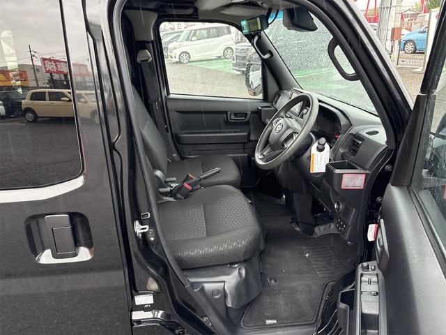 ハイゼットカーゴ ＤＸ　ＣＶＴ　衝突被害軽減システム　クリアランスソナー　両側スライドドア　スマートキー　アイドリングストップ　電動格納ミラー　ＥＳＣ　エアコン　パワーステアリング（27枚目）