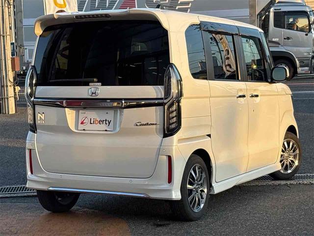Ｎ－ＢＯＸカスタム Ｌ　ＥＴＣ　バックカメラ　両側スライド・片側電動　ナビ　ＴＶ　クリアランスソナー　レーンアシスト　衝突被害軽減システム　オートライト　スマートキー　アイドリングストップ　電動格納ミラー　シートヒーター（18枚目）