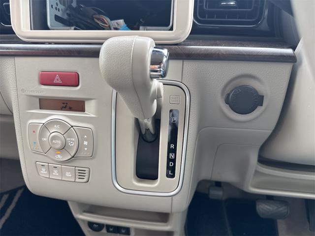 アルトラパン モード　バックカメラ　クリアランスソナー　レーンアシスト　衝突被害軽減システム　オートライト　スマートキー　アイドリングストップ　電動格納ミラー　シートヒーター　ベンチシート　ＣＶＴ（7枚目）