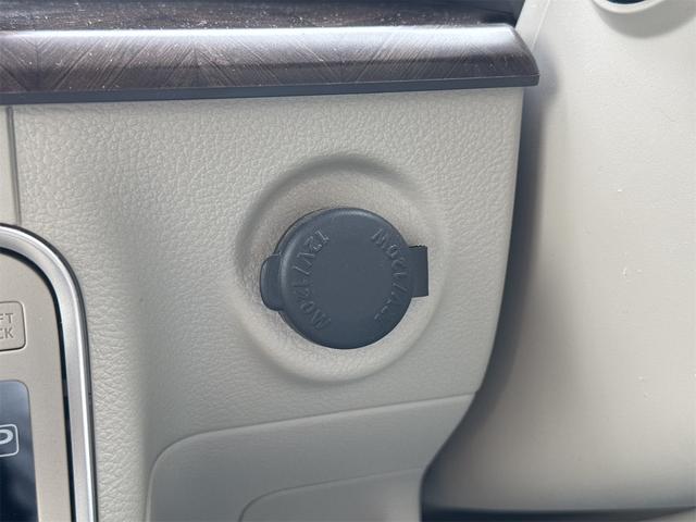 アルトラパン モード　バックカメラ　クリアランスソナー　レーンアシスト　衝突被害軽減システム　オートライト　スマートキー　アイドリングストップ　電動格納ミラー　シートヒーター　ベンチシート　ＣＶＴ（10枚目）