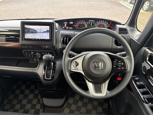 Ｎ－ＢＯＸカスタム Ｇ・Ｌホンダセンシング　４ＷＤ　ＬＥＤヘッドライト　ＥＴＣ　バックカメラ　両側スライド・片側電動　ナビ　ＴＶ　クリアランスソナー　オートクルーズコントロール　レーンアシスト　衝突被害軽減システム　スマートキー（5枚目）