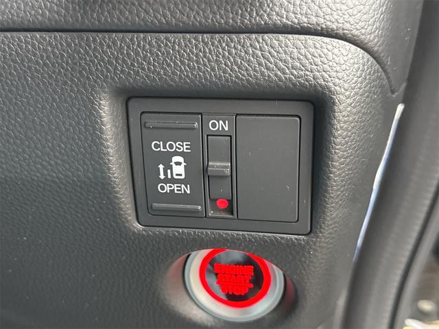 Ｎ－ＢＯＸカスタム Ｇ・Ｌホンダセンシング　４ＷＤ　ＬＥＤヘッドライト　ＥＴＣ　バックカメラ　両側スライド・片側電動　ナビ　ＴＶ　クリアランスソナー　オートクルーズコントロール　レーンアシスト　衝突被害軽減システム　スマートキー（11枚目）