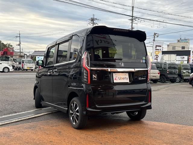 Ｎ－ＢＯＸカスタム Ｇ・Ｌホンダセンシング　４ＷＤ　ＬＥＤヘッドライト　ＥＴＣ　バックカメラ　両側スライド・片側電動　ナビ　ＴＶ　クリアランスソナー　オートクルーズコントロール　レーンアシスト　衝突被害軽減システム　スマートキー（19枚目）