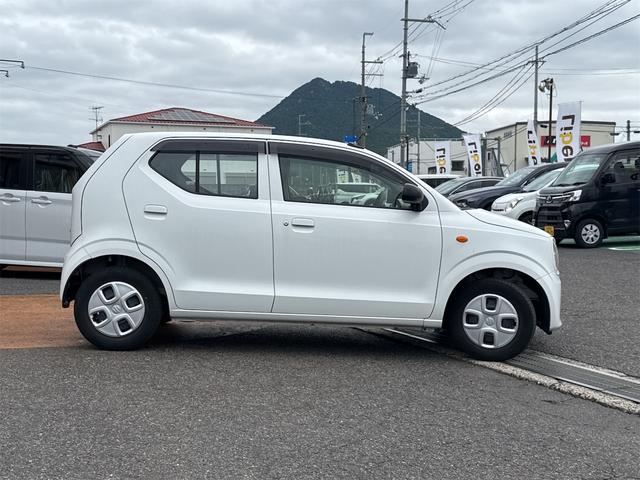 アルト L クリアランスソナー レーンアシスト 衝突被害軽減システム アイドリングストップ シートヒーター CVT ESC CD ミュージックプレイヤー接続可 エアコン パワーウィンドウ(17枚目)