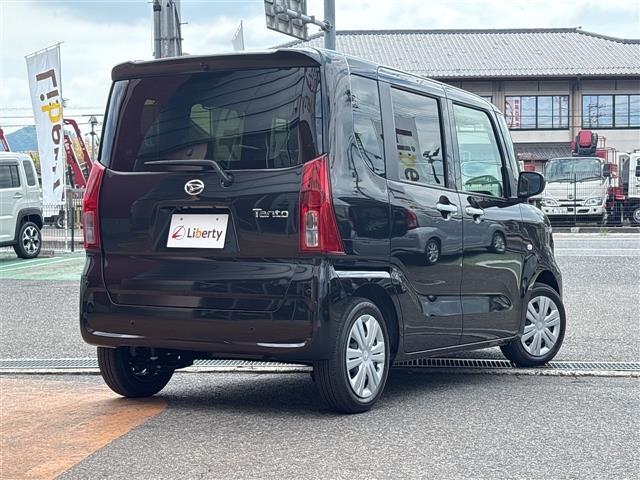 タント Ｘ　届出済未使用車　禁煙車　衝突軽減Ｂ　ＬＥＤヘッドライト　左パワースライドドア　スマートキー　プッシュスタート　アイドリングストップ　電子パーキング　前席シートヒーター　ステアリングスイッチ（17枚目）