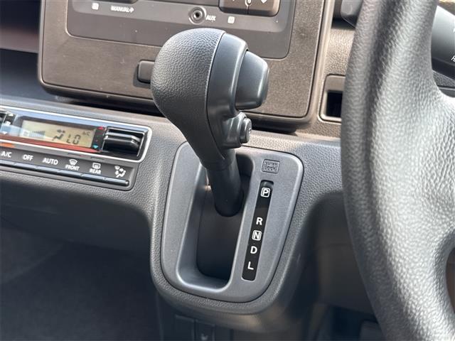 ワゴンＲ ＦＸ　クリアランスソナー　レーンアシスト　衝突被害軽減システム　スマートキー　シートヒーター　ベンチシート　ＣＶＴ　盗難防止システム　ＡＢＳ　ＥＳＣ　ＣＤ　衝突安全ボディ（9枚目）