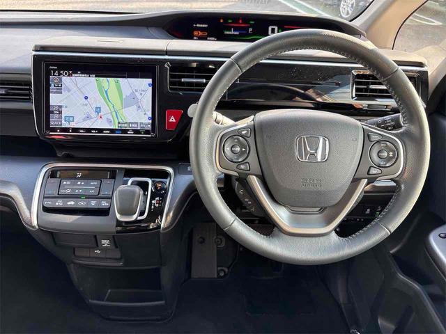 ステップワゴンスパーダ e:HEVスパーダ G ホンダセンシング バックカメラ ナビ TV オートクルーズコントロール レーンアシスト 衝突被害軽減システム 両側スライドドア オートライト LEDヘッドランプ スマートキー 電動格納ミラー(5枚目)