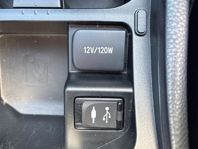 ハリアー プレミアム アドバンスドパッケージ 全周囲カメラ クリアランスソナー オートクルーズコントロール レーンアシスト パワーシート 衝突被害軽減システム ナビ オートマチックハイビーム オートライト 電動リアゲート アルミホイール(13枚目)