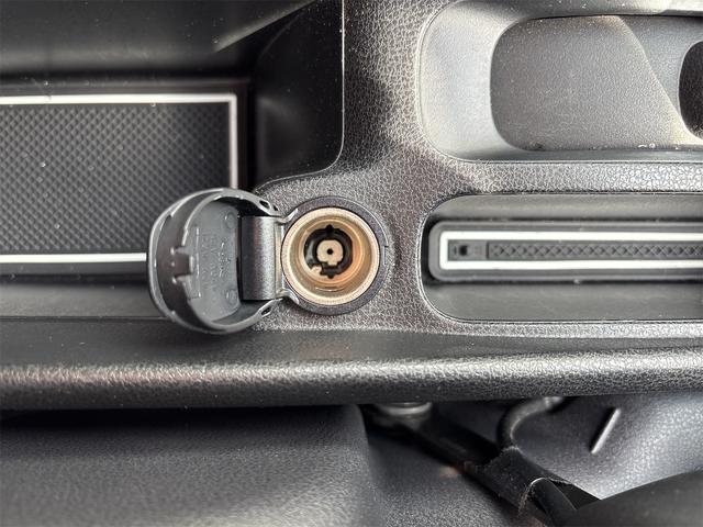 ノート ニスモ S ETC アルミホイール LEDヘッドランプ スマートキー 電動格納ミラー MT 盗難防止システム 衝突安全ボディ ABS ESC ミュージックプレイヤー接続可 エアコン パワーステアリング(33枚目)