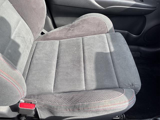 ノート ニスモ S ETC アルミホイール LEDヘッドランプ スマートキー 電動格納ミラー MT 盗難防止システム 衝突安全ボディ ABS ESC ミュージックプレイヤー接続可 エアコン パワーステアリング(34枚目)