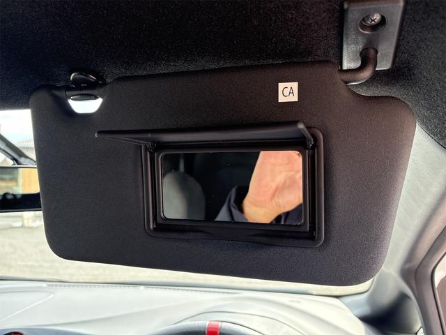 ノート ニスモ S ETC アルミホイール LEDヘッドランプ スマートキー 電動格納ミラー MT 盗難防止システム 衝突安全ボディ ABS ESC ミュージックプレイヤー接続可 エアコン パワーステアリング(40枚目)