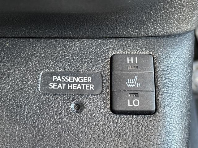 プリウス Aプレミアム ツーリングセレクション クリアランスソナー レーンアシスト オートクルーズコントロール パークアシスト 衝突被害軽減システム バックカメラ アルミホイール オートマチックハイビーム LEDヘッドランプ(13枚目)