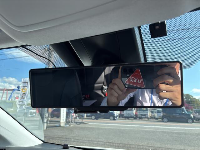 プリウス Aプレミアム ツーリングセレクション クリアランスソナー レーンアシスト オートクルーズコントロール パークアシスト 衝突被害軽減システム バックカメラ アルミホイール オートマチックハイビーム LEDヘッドランプ(42枚目)