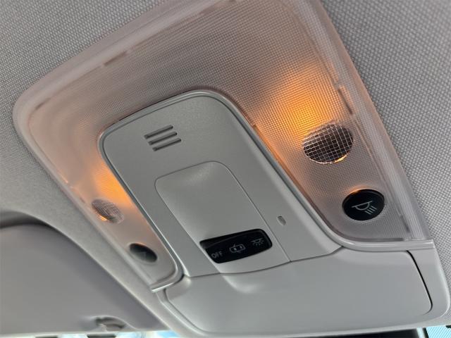 プリウス Aプレミアム ツーリングセレクション クリアランスソナー レーンアシスト オートクルーズコントロール パークアシスト 衝突被害軽減システム バックカメラ アルミホイール オートマチックハイビーム LEDヘッドランプ(43枚目)