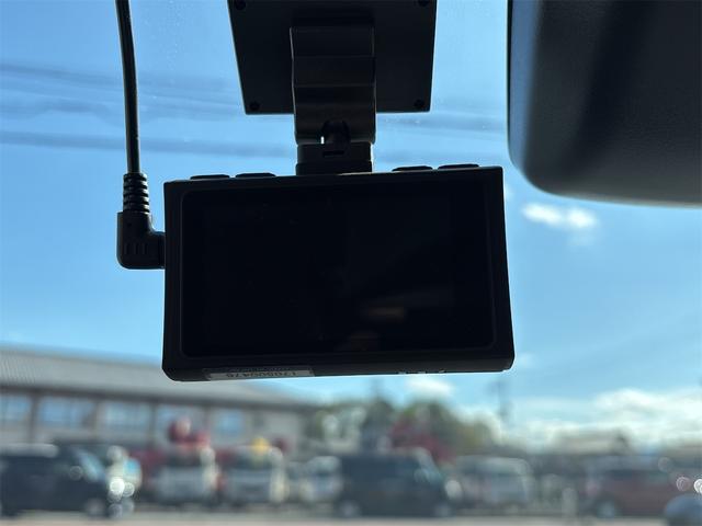 プリウス Aプレミアム ツーリングセレクション クリアランスソナー レーンアシスト オートクルーズコントロール パークアシスト 衝突被害軽減システム バックカメラ アルミホイール オートマチックハイビーム LEDヘッドランプ(59枚目)