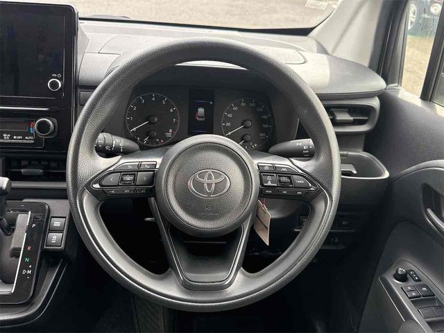 シエンタ Ｇ　ＥＴＣ　バックカメラ　オートクルーズコントロール　レーンアシスト　衝突被害軽減システム　両側電動スライドドア　オートマチックハイビーム　オートライト　ＬＥＤヘッドランプ　スマートキー　電動格納ミラー（6枚目）