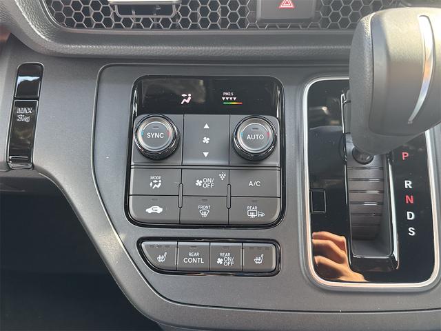 ステップワゴン スパーダ　バックカメラ　クリアランスソナー　オートクルーズコントロール　レーンアシスト　衝突被害軽減システム　両側電動スライドドア　オートライト　ＬＥＤヘッドランプ　電動リアゲート　スマートキー　電動格納ミラー（12枚目）