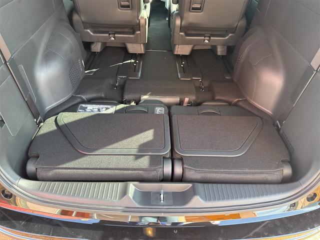 ステップワゴン スパーダ　バックカメラ　クリアランスソナー　オートクルーズコントロール　レーンアシスト　衝突被害軽減システム　両側電動スライドドア　オートライト　ＬＥＤヘッドランプ　電動リアゲート　スマートキー　電動格納ミラー（27枚目）