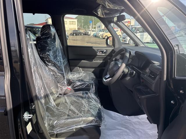 ステップワゴン スパーダ　バックカメラ　クリアランスソナー　オートクルーズコントロール　レーンアシスト　衝突被害軽減システム　両側電動スライドドア　オートライト　ＬＥＤヘッドランプ　電動リアゲート　スマートキー　電動格納ミラー（30枚目）