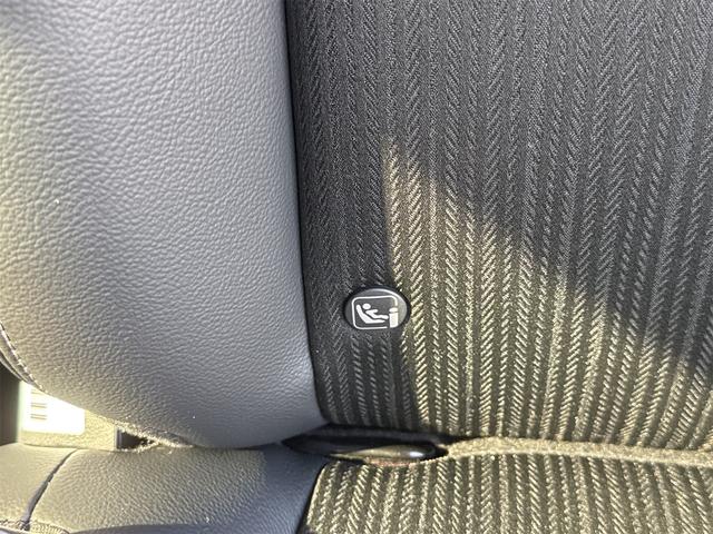 ステップワゴン スパーダ　バックカメラ　クリアランスソナー　オートクルーズコントロール　レーンアシスト　衝突被害軽減システム　両側電動スライドドア　オートライト　ＬＥＤヘッドランプ　電動リアゲート　スマートキー　電動格納ミラー（36枚目）