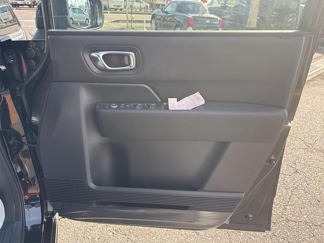 ステップワゴン スパーダ　バックカメラ　クリアランスソナー　オートクルーズコントロール　レーンアシスト　衝突被害軽減システム　両側電動スライドドア　オートライト　ＬＥＤヘッドランプ　電動リアゲート　スマートキー　電動格納ミラー（37枚目）