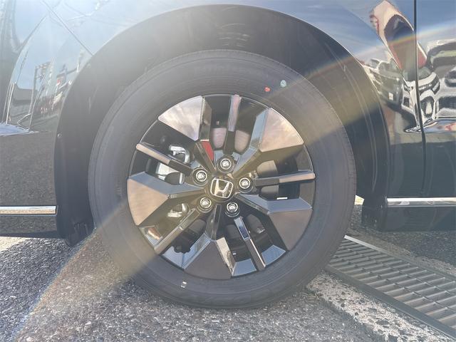 ステップワゴン スパーダ　バックカメラ　クリアランスソナー　オートクルーズコントロール　レーンアシスト　衝突被害軽減システム　両側電動スライドドア　オートライト　ＬＥＤヘッドランプ　電動リアゲート　スマートキー　電動格納ミラー（52枚目）