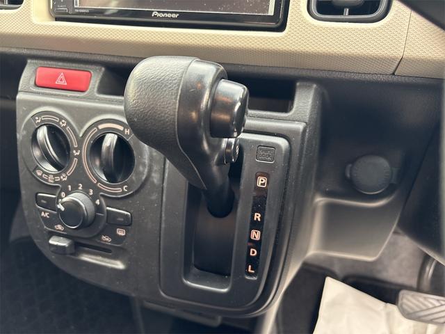 アルト L バックカメラ クリアランスソナー レーンアシスト 衝突被害軽減システム キーレスエントリー アイドリングストップ シートヒーター CVT ESC CD USB Bluetooth(10枚目)