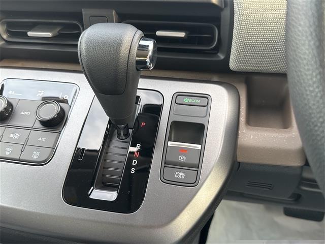 フリード エアー EX クロスター バックカメラ クリアランスソナー レーンアシスト 両側電動スライドドア オートライト スマートキー 電動格納ミラー 3列シート CVT USB ESC(11枚目)