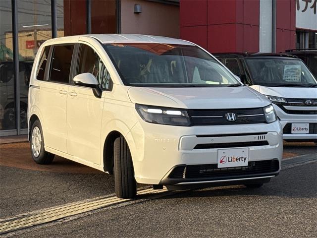 フリード エアー EX クロスター バックカメラ クリアランスソナー レーンアシスト 両側電動スライドドア オートライト スマートキー 電動格納ミラー 3列シート CVT USB ESC(15枚目)