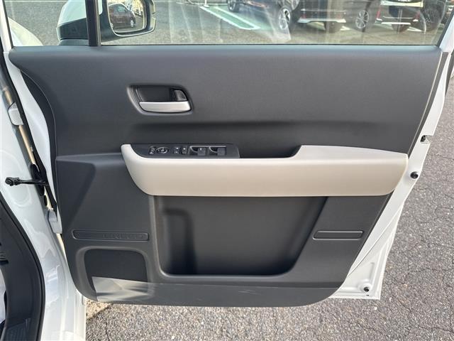 フリード エアー EX クロスター バックカメラ クリアランスソナー レーンアシスト 両側電動スライドドア オートライト スマートキー 電動格納ミラー 3列シート CVT USB ESC(27枚目)