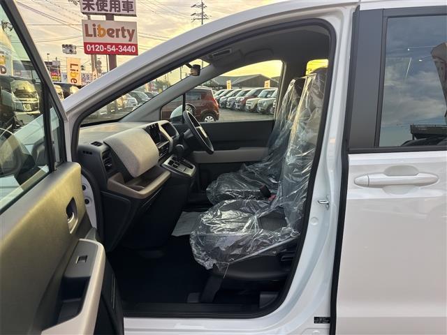 フリード エアー EX クロスター バックカメラ クリアランスソナー レーンアシスト 両側電動スライドドア オートライト スマートキー 電動格納ミラー 3列シート CVT USB ESC(31枚目)