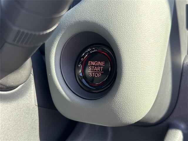 フリード クロスター バックカメラ クリアランスソナー オートクルーズコントロール レーンアシスト 衝突被害軽減システム 両側電動スライドドア オートライト LEDヘッドランプ ヘッドライトウォッシャー スマートキー(9枚目)