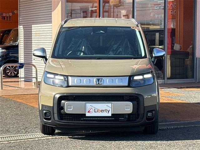 フリード クロスター バックカメラ クリアランスソナー オートクルーズコントロール レーンアシスト 衝突被害軽減システム 両側電動スライドドア オートライト LEDヘッドランプ ヘッドライトウォッシャー スマートキー(15枚目)