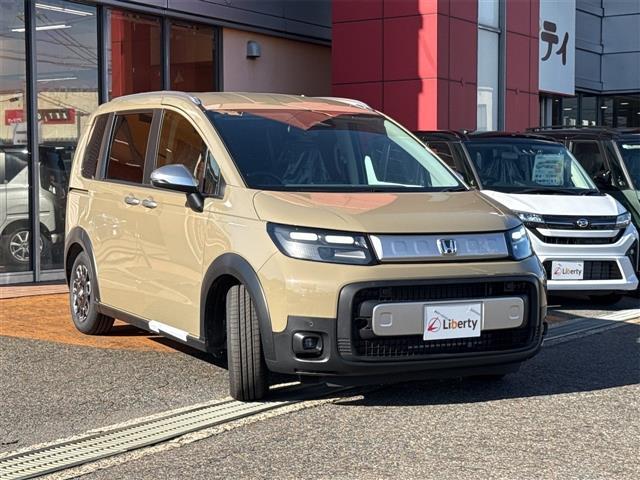 フリード クロスター バックカメラ クリアランスソナー オートクルーズコントロール レーンアシスト 衝突被害軽減システム 両側電動スライドドア オートライト LEDヘッドランプ ヘッドライトウォッシャー スマートキー(16枚目)