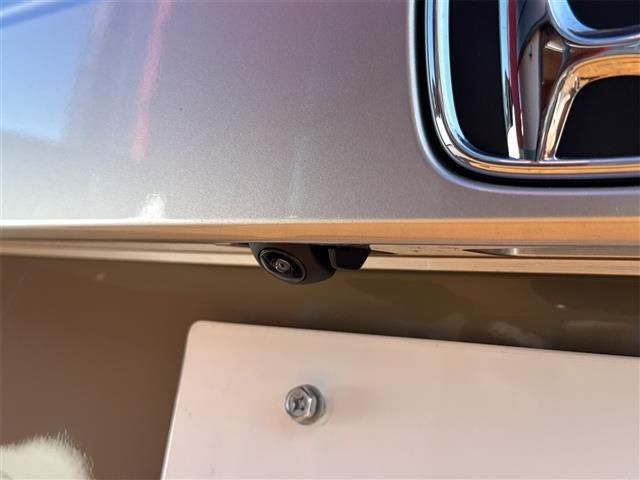 フリード クロスター バックカメラ クリアランスソナー オートクルーズコントロール レーンアシスト 衝突被害軽減システム 両側電動スライドドア オートライト LEDヘッドランプ ヘッドライトウォッシャー スマートキー(24枚目)