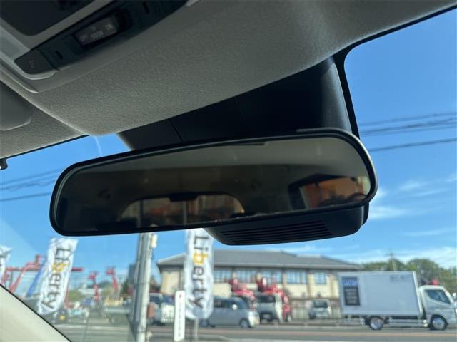 フリード クロスター バックカメラ クリアランスソナー オートクルーズコントロール レーンアシスト 衝突被害軽減システム 両側電動スライドドア オートライト LEDヘッドランプ ヘッドライトウォッシャー スマートキー(31枚目)